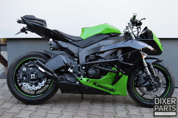 ZX-6R 05-18 用 DIXER PARTS デュアルキャリパーブラケット｜AxxL