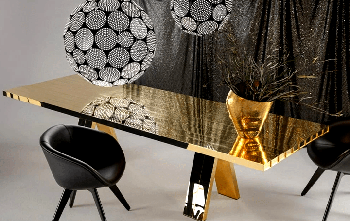 トム・ディクソン、真鍮を磨き上げられて 重厚感の造形をもつ「Mass