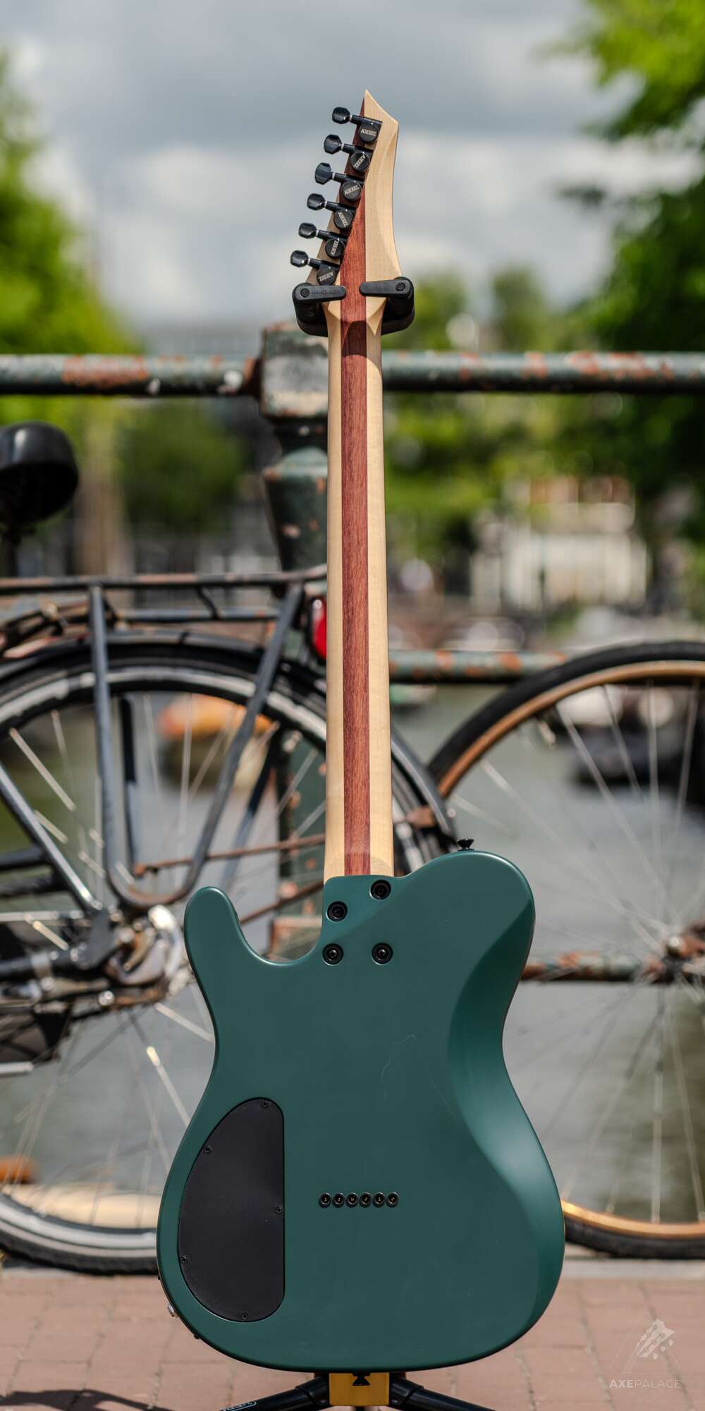 Kiesel Solo 6 Baritone 1 H British Racing Green | Axe Palace