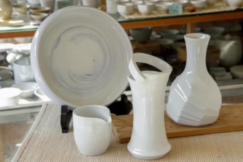 さくっと解説】白すぎる白の魅力|出石焼の歴史と特徴について