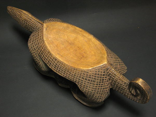 センザンコウ型いす<アフリカの民具(木彫)：アフリカ雑貨アザライ