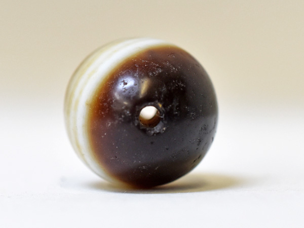 2303】こげ茶繊細縞瑪瑙同心円1眼楕円形大玉P1,とんぼ玉,アンティーク