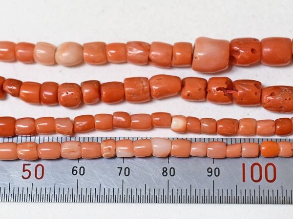 2411】OLDチベタンコーラル山珊瑚中小粒ビーズ一連A3,とんぼ玉,トンボ