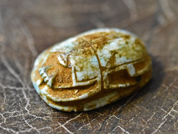 2412】古代エジプトやや大きめのファイアンス製スカラベ(フンコロガシ