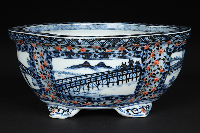九谷理節染付赤絵窓橋図木瓜式鉢 | 盆栽、盆栽書籍、盆栽鉢の通販