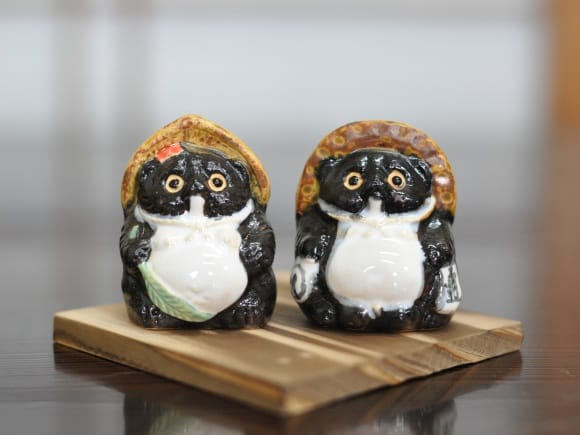 信楽たぬき 夫婦たぬき 高さ5.5cm 幅4.5cm 奥行き4.5cmを販売｜盆栽妙