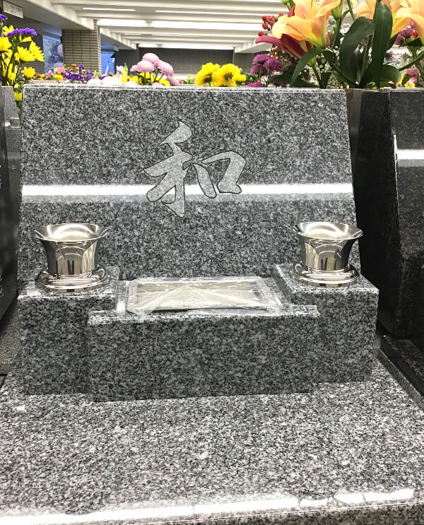 紺碧の宝石」佐賀県産天山石（紺碧）のお墓が完成！大庭台墓園立体墓地