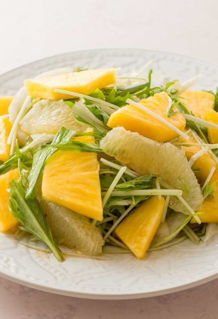 パイナップルとグレープフルーツのサラダバナナとパイナップルの情報