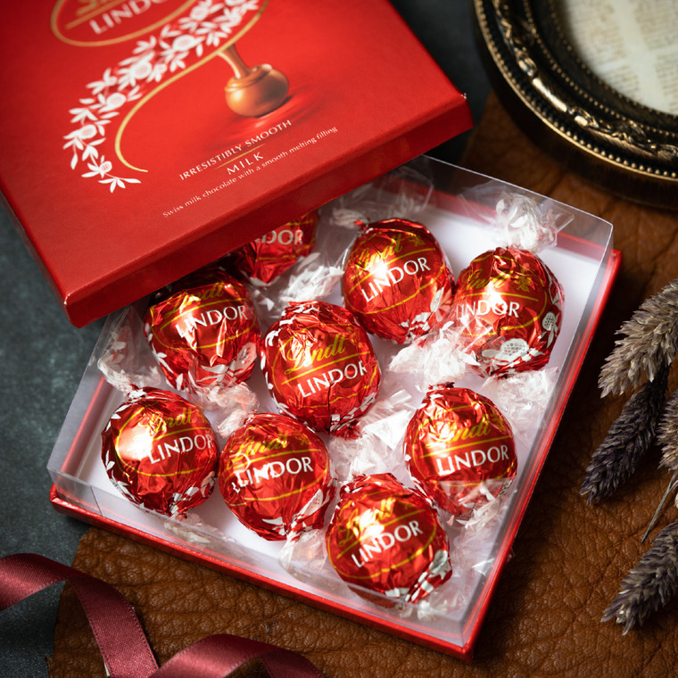 リンツ リンドール 9個 ミルク アソート ストロベリー のし包装