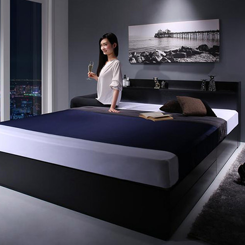 小物が置ける棚付き!クイーンサイズ以上の広々ベッド特集 | ベッドスタイル