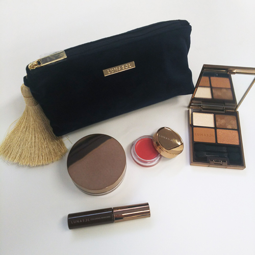 クリスマスコフレ2017】ルナソルは今年も即完売必至のパーティコフレ