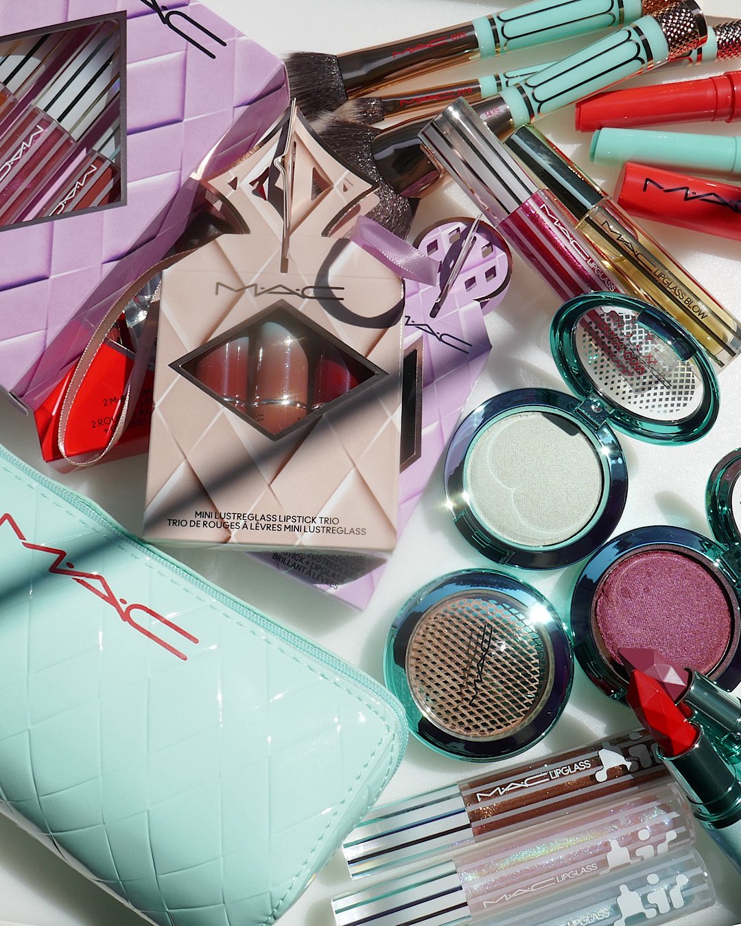 M・A・C×クリスマスコフレ2025】発売日＆予約日は？｜トレンドの