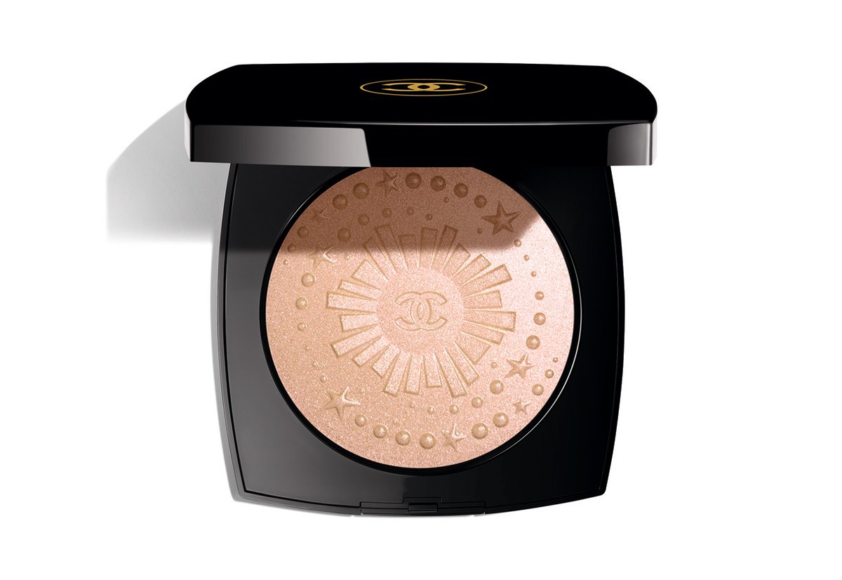 シャネル×クリスマスコフレ2024】ポーチ付きのメイクセットや