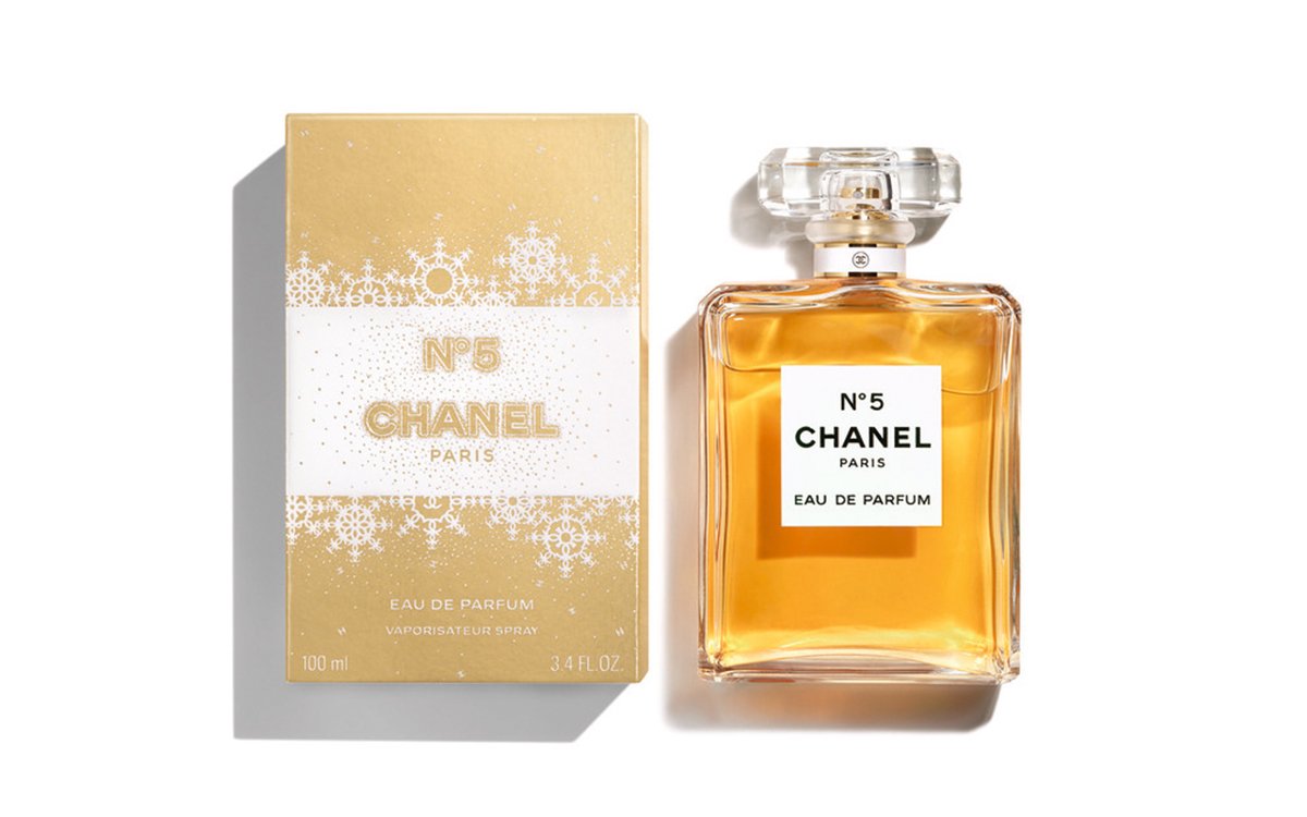 シャネル×クリスマスコフレ2024】ポーチ付きのメイクセットや