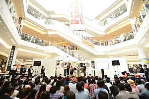 倉木麻衣×チチカカ カンボジア寺子屋運営費への寄付目的でコラボT