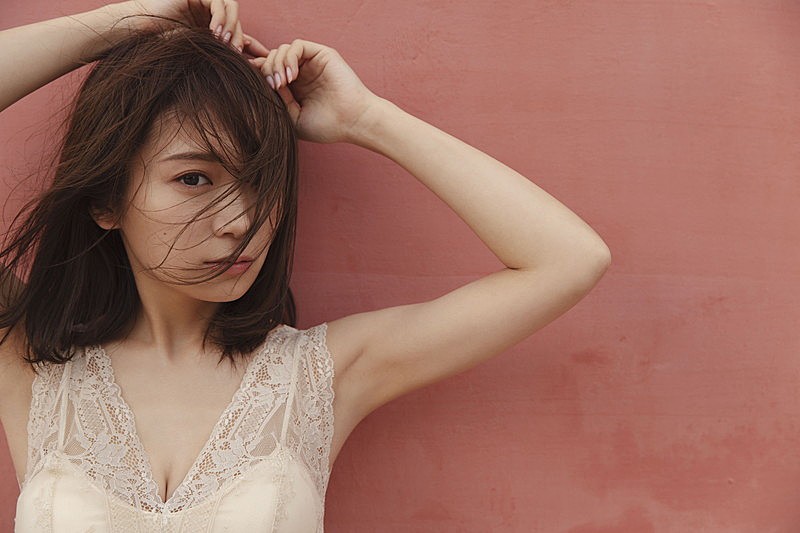 秋元真夏（乃木坂46）、2nd写真集タイトルは『しあわせにしたい