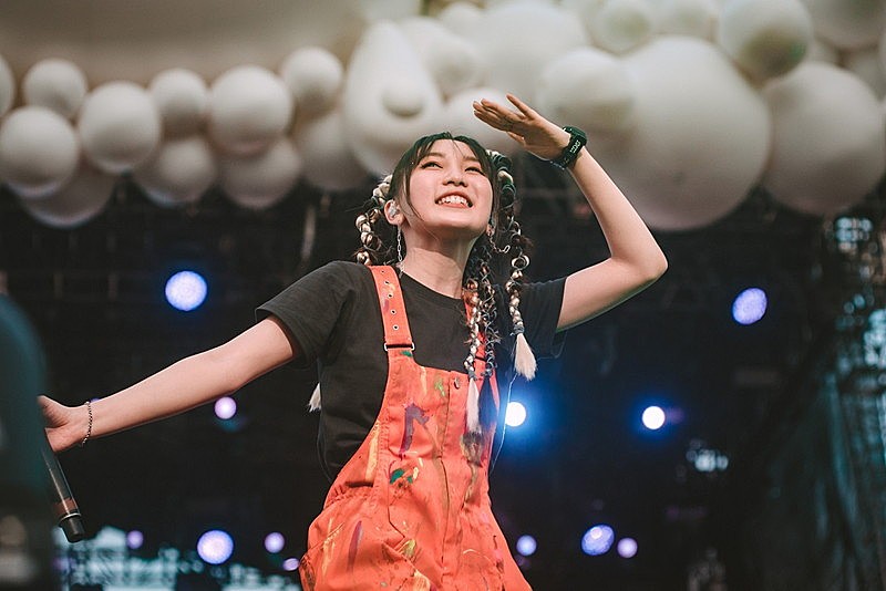 YOASOBI、海外初パフォーマンスはインドネシア＆フィリピン | Daily