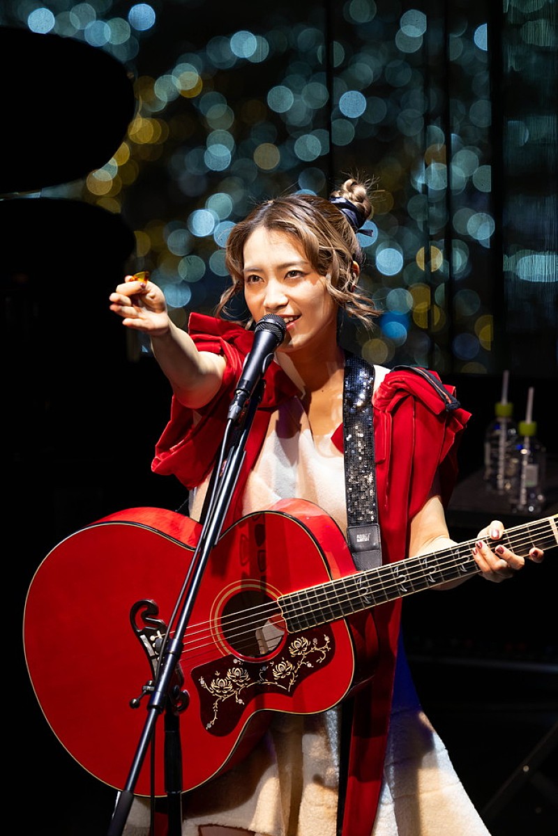 ライブレポート＞15周年イヤーを目前に控えるmiwa、特別な編成で魅せた