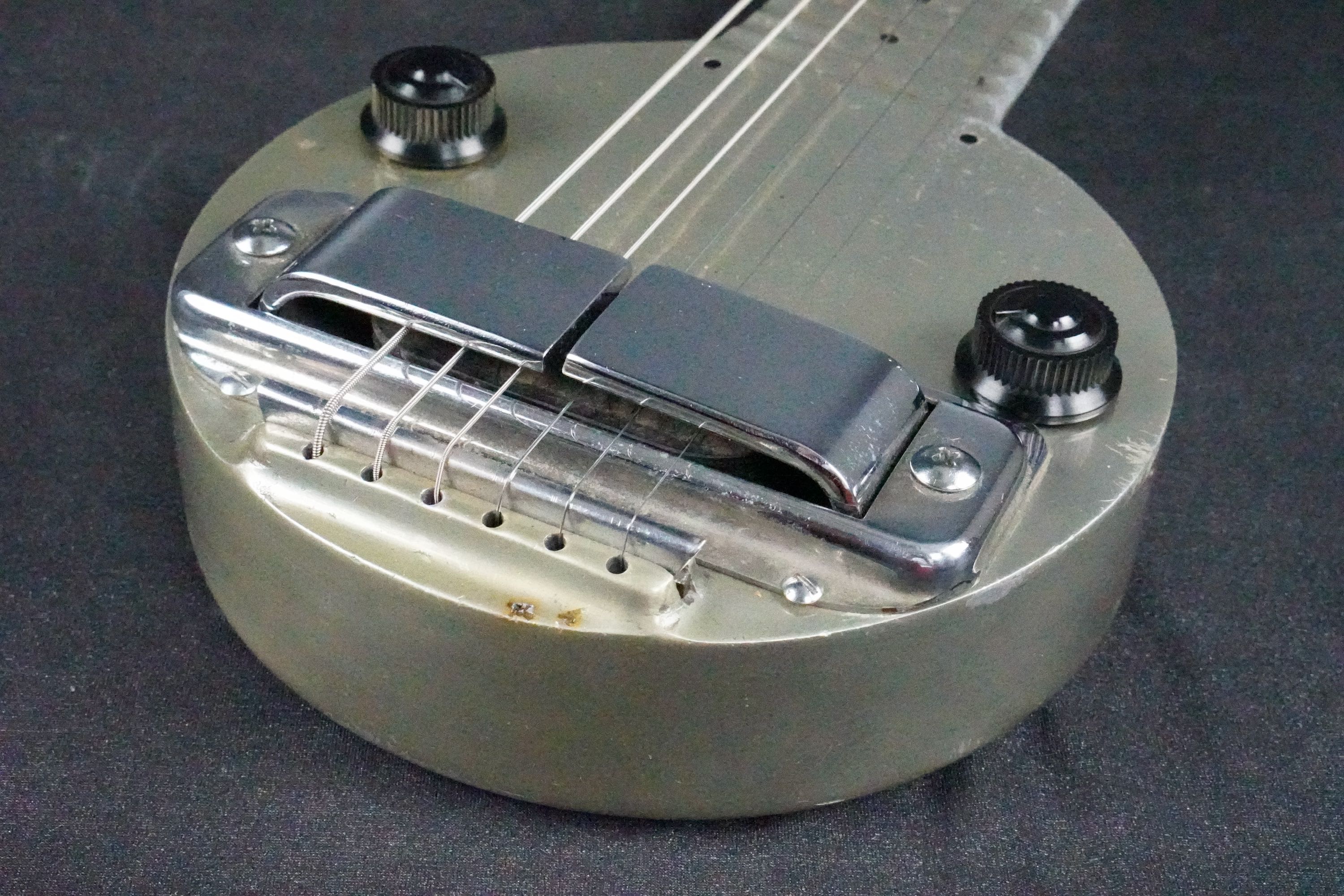 Rickenbacker Electro A-22 | 楽器詳細ページ [Blue-G]