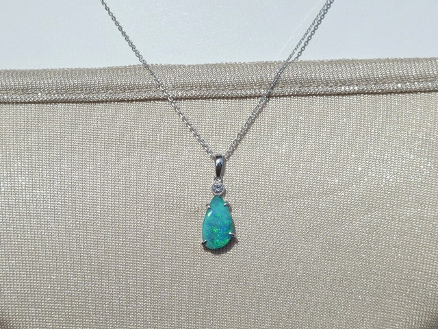 ボルダーオパールペンダント｜オーストラリア産オパール｜オパール