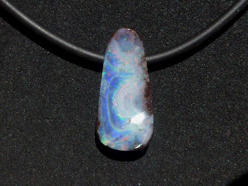 ボルダーオパールペンダント｜オーストラリア産オパール｜オパール