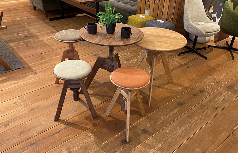 LUME- くるくる回るかわいいテーブルとスツール ｜Bridge Note[コラム