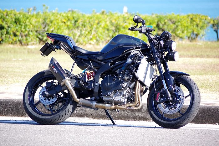 カワサキZX-25R SE（2023） 縦目2灯化＆バーエンドミラーに交換