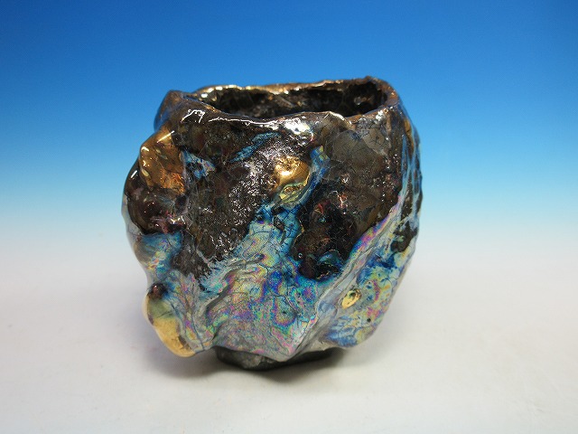 ぐい呑 黒蝶｜作家名：市川 透｜文錦堂 | 文錦堂