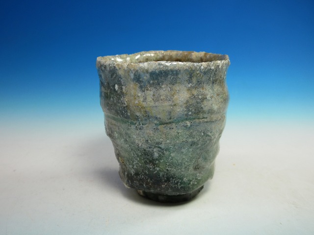 青磁ぐい呑｜作家名：吉田 周平｜文錦堂 | 文錦堂