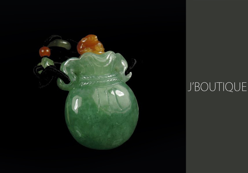 ミャンマー産天然無処理翡翠 鼻煙壺 神獣 根付 インテリア 薄緑 黄色