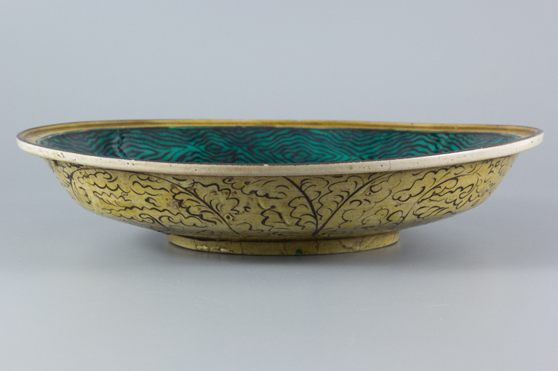 古九谷青手波濤文山水図平鉢