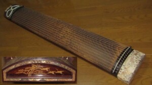 十三弦 演奏会用の琴 | 骨董品買取・和楽器買取 五宝堂