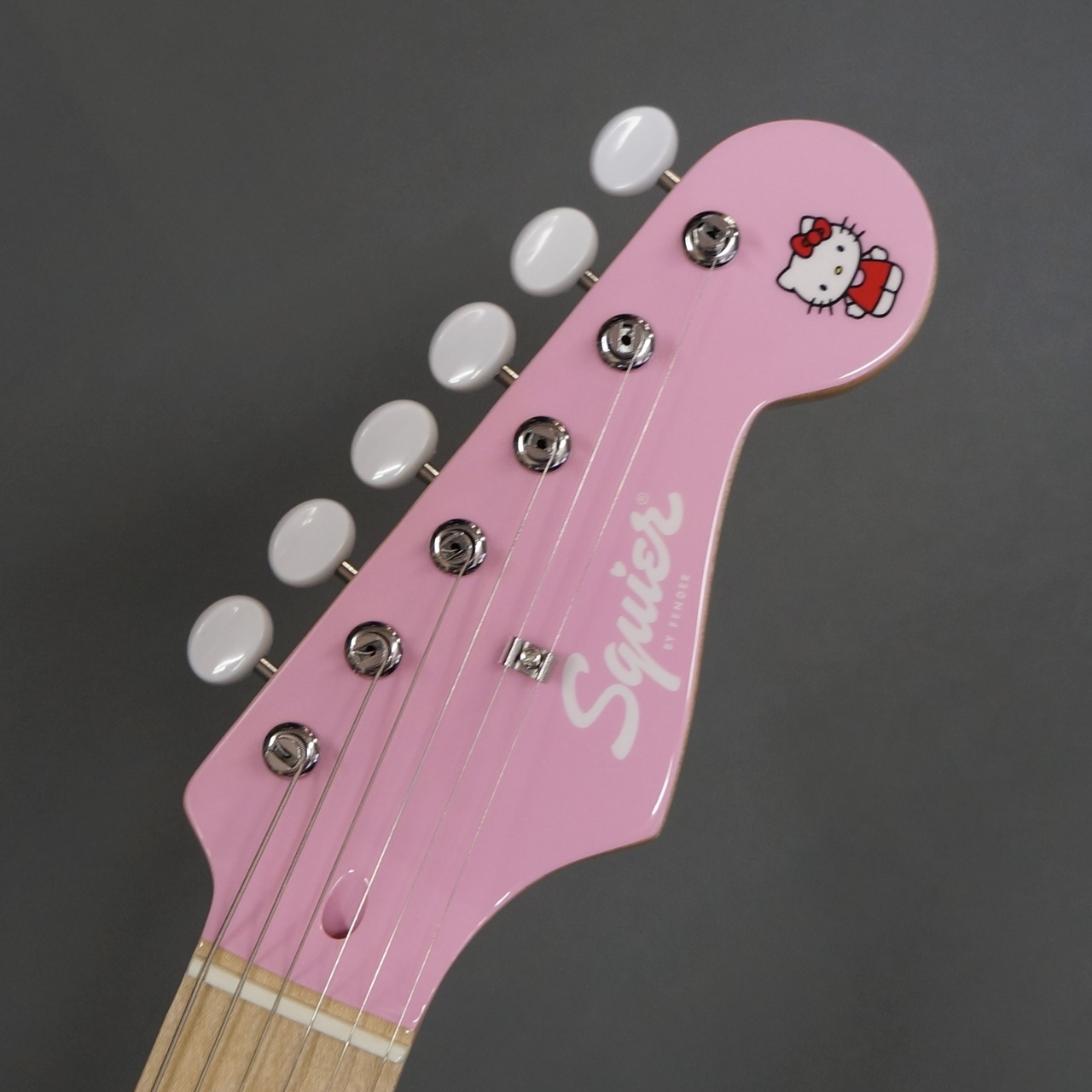 Squier Limited Edition Hello Kitty® Stratocaster / 楽器屋BOW