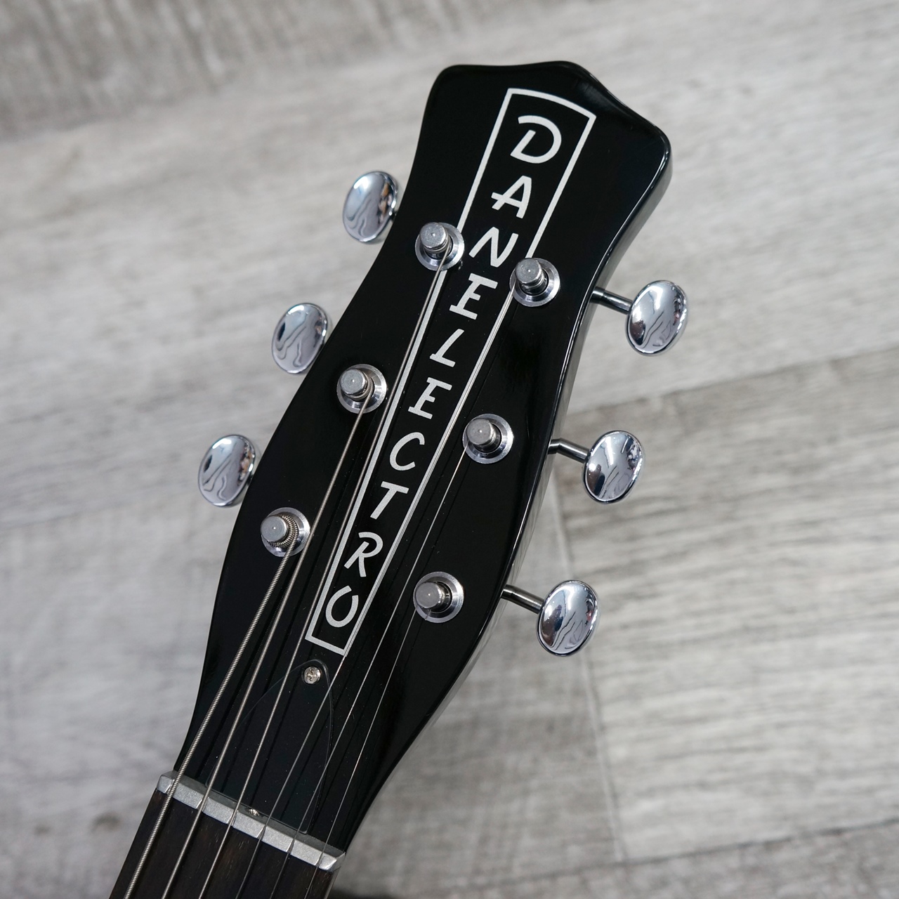 Danelectro 56 Single Cutaway - Black - / 楽器屋BOW オンラインストア