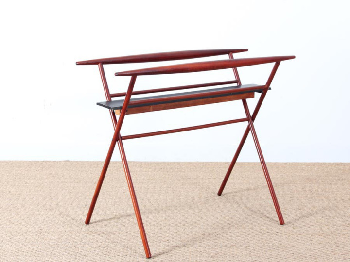 danish-modern-support-plant-by