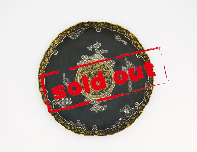 駒井製 鉄地 金銀象嵌 草花図皿 | 明治工芸・明治金工の販売専門店なら