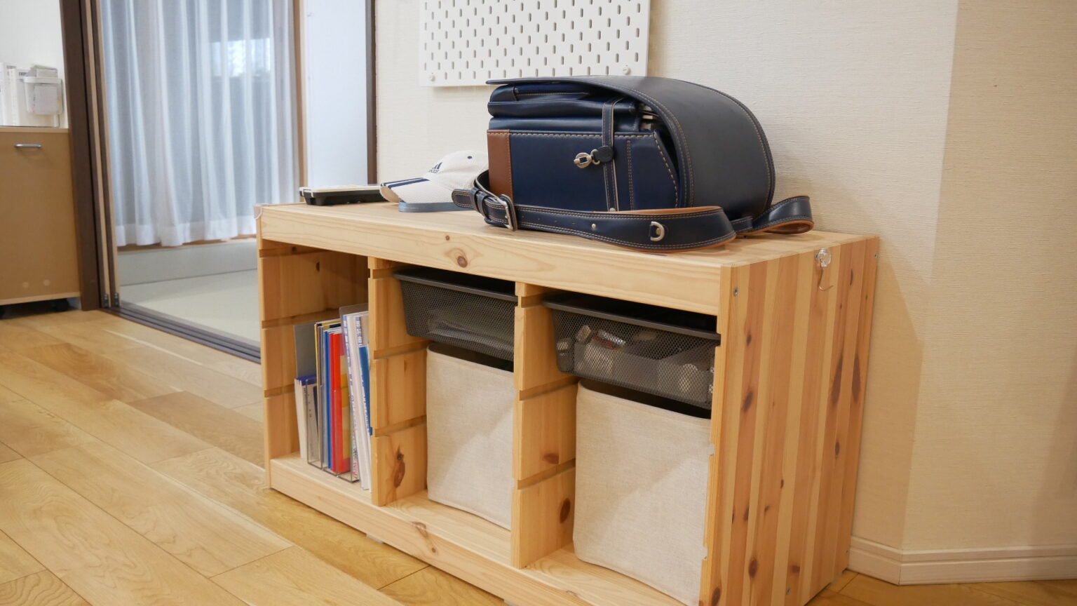 ランドセル収納】イケアのトロファストで「置くだけで片付く」学用品