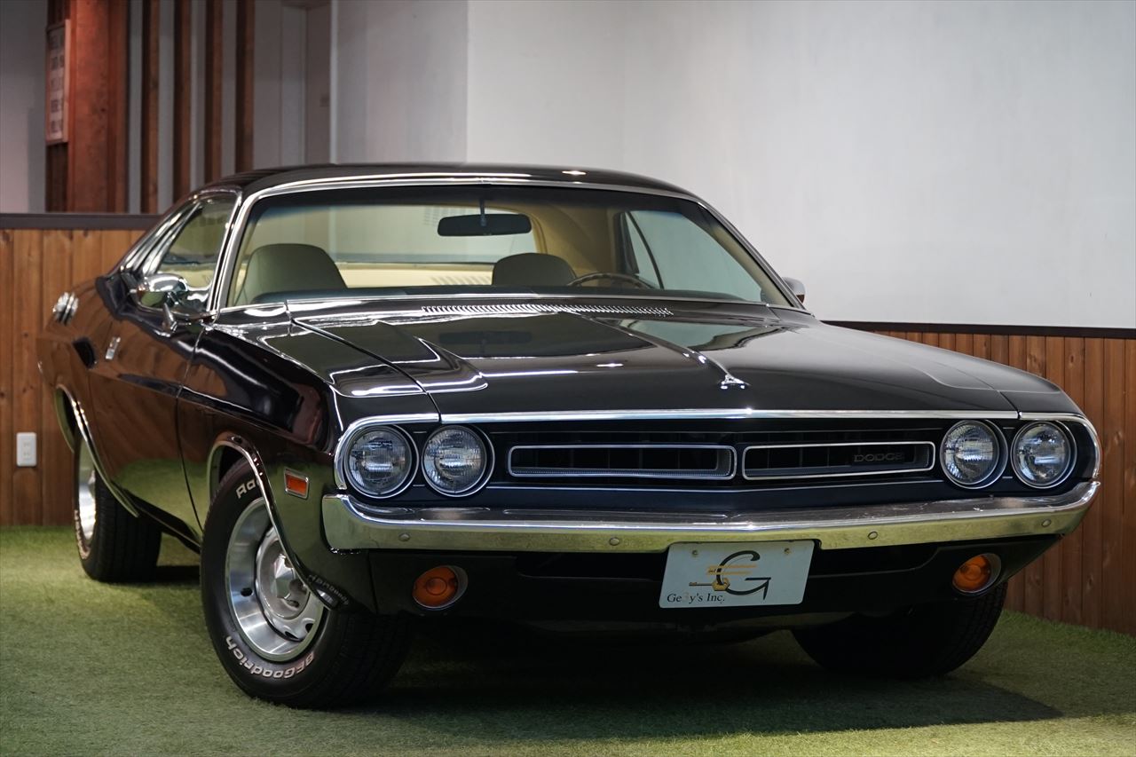 ☆入庫情報☆1971年 ダッチ チャレンジャー 5.2L・V8エンジンの