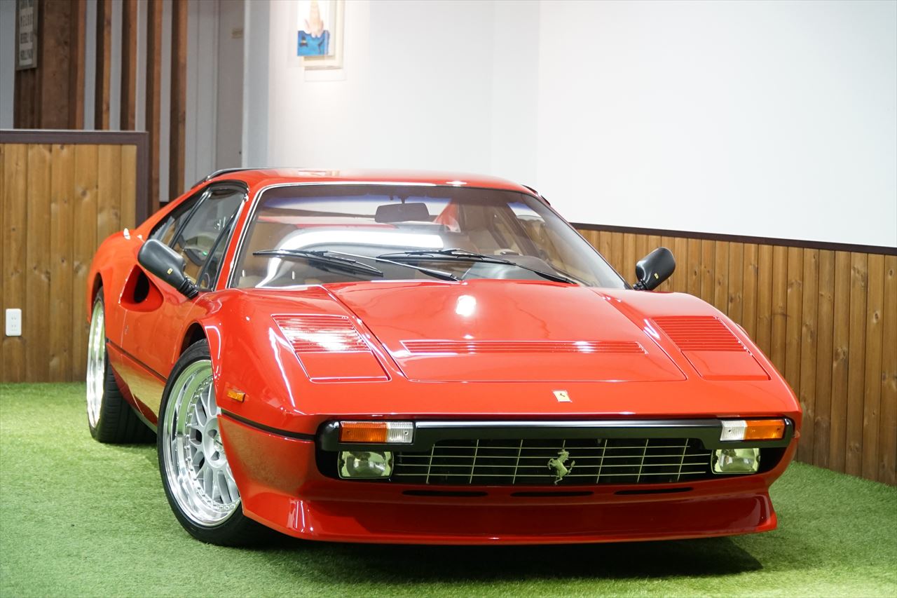 ☆入庫情報☆ 1985年モデル フェラーリ 308GTB クワトロバルボーレ 3.0