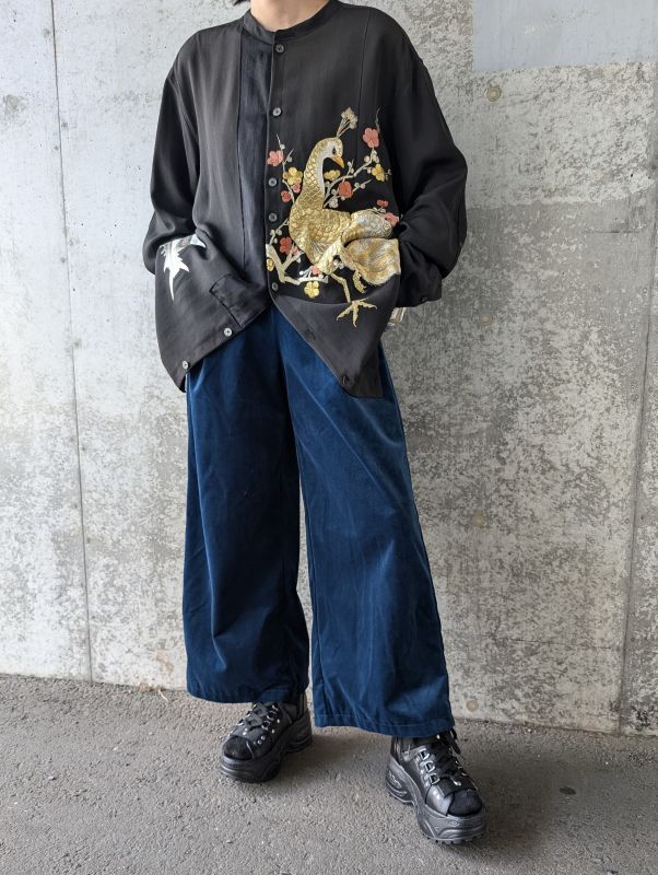 孔雀柄黒留袖】バンドカラーシャツ｜着物リメイクGeGe