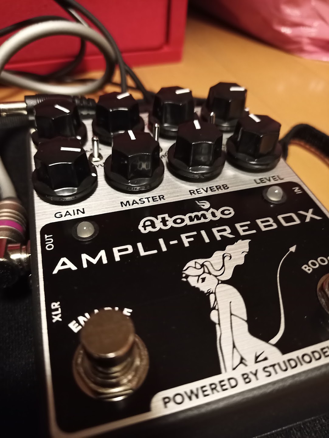 Atomic Ampli-Fireboxレビュー