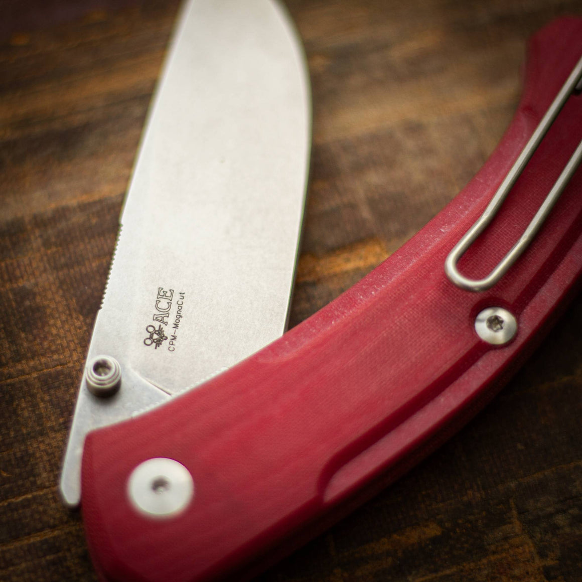 ACE Iona V2 - Red Linen – GMK