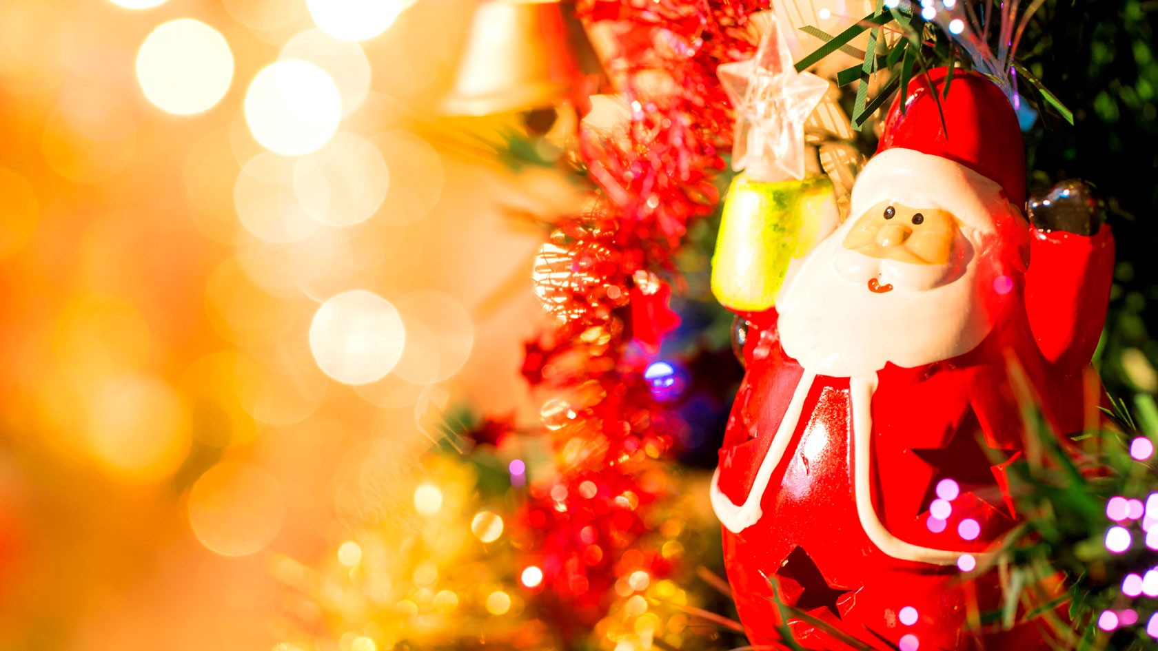 赤いボールは、キリストの○○。オーナメントにはサンタも驚きの意味が