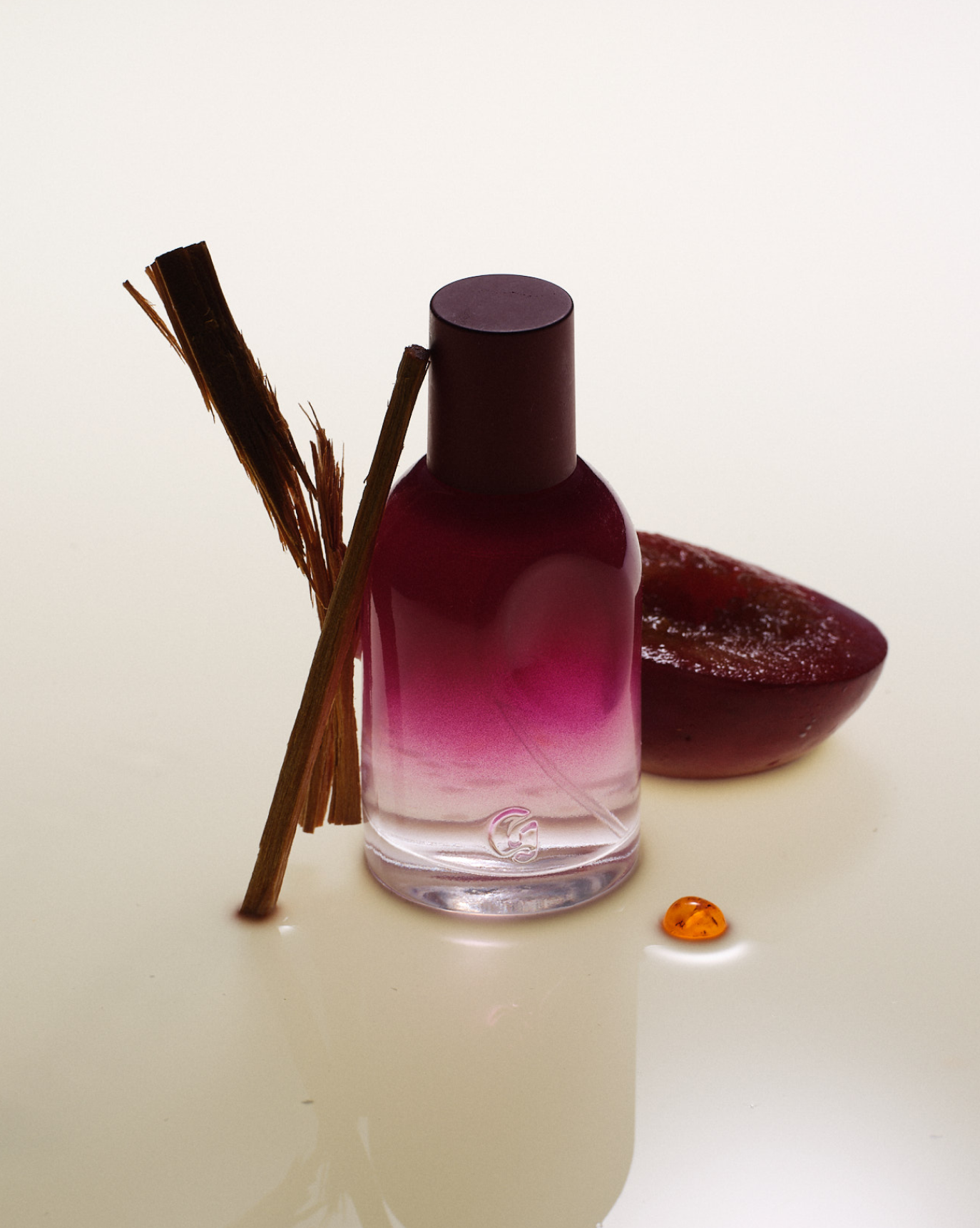 glossier-reve-launch-carousel-