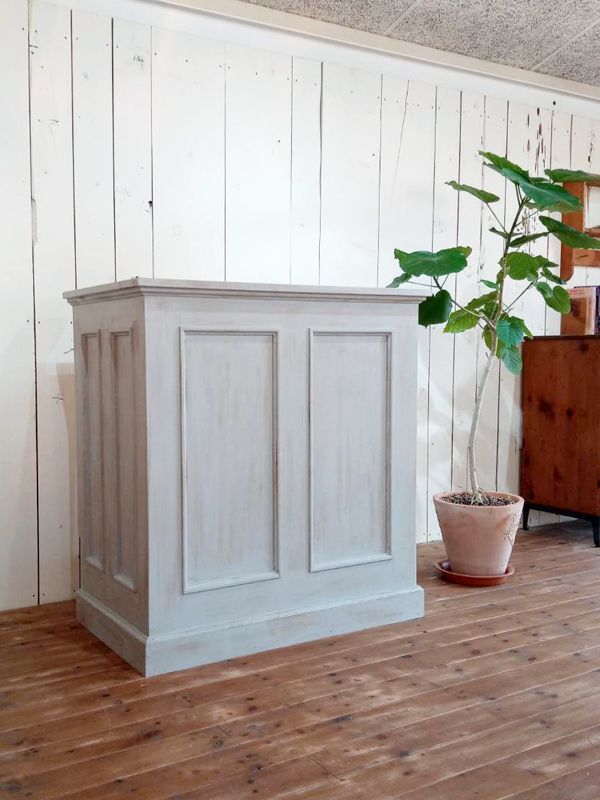 ドックサロン自宅さんに人気のスイングドア付きレジカウンターW1400