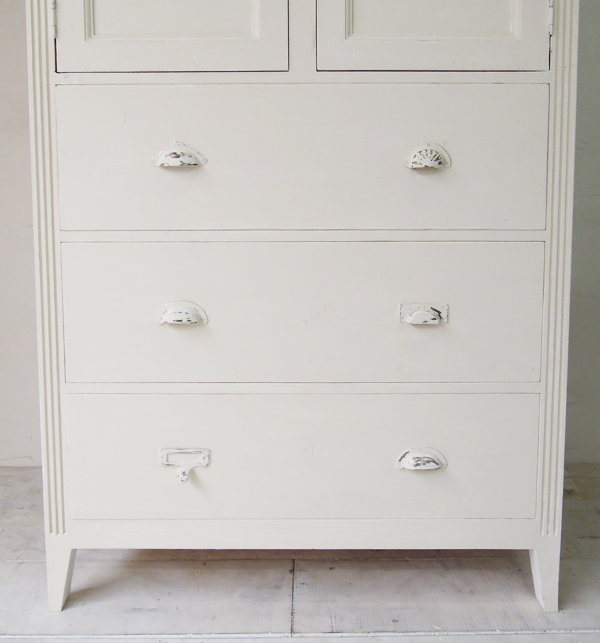 かわいい子供用チェスト(ホワイト)、ワードローブは大阪の家具店GFへ