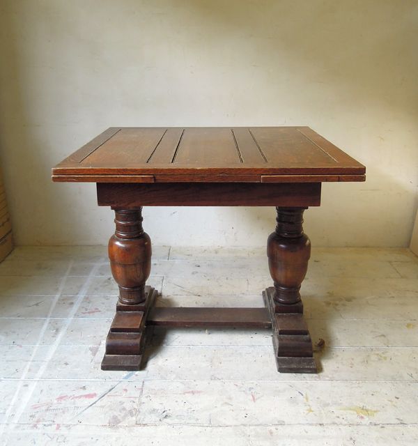 イギリスアンティークのオークドローリーフテーブル幅900〜1500は大阪