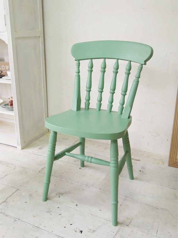 スピンドルチェア(グリーン)をカラーオーダーできる大阪東京の家具店