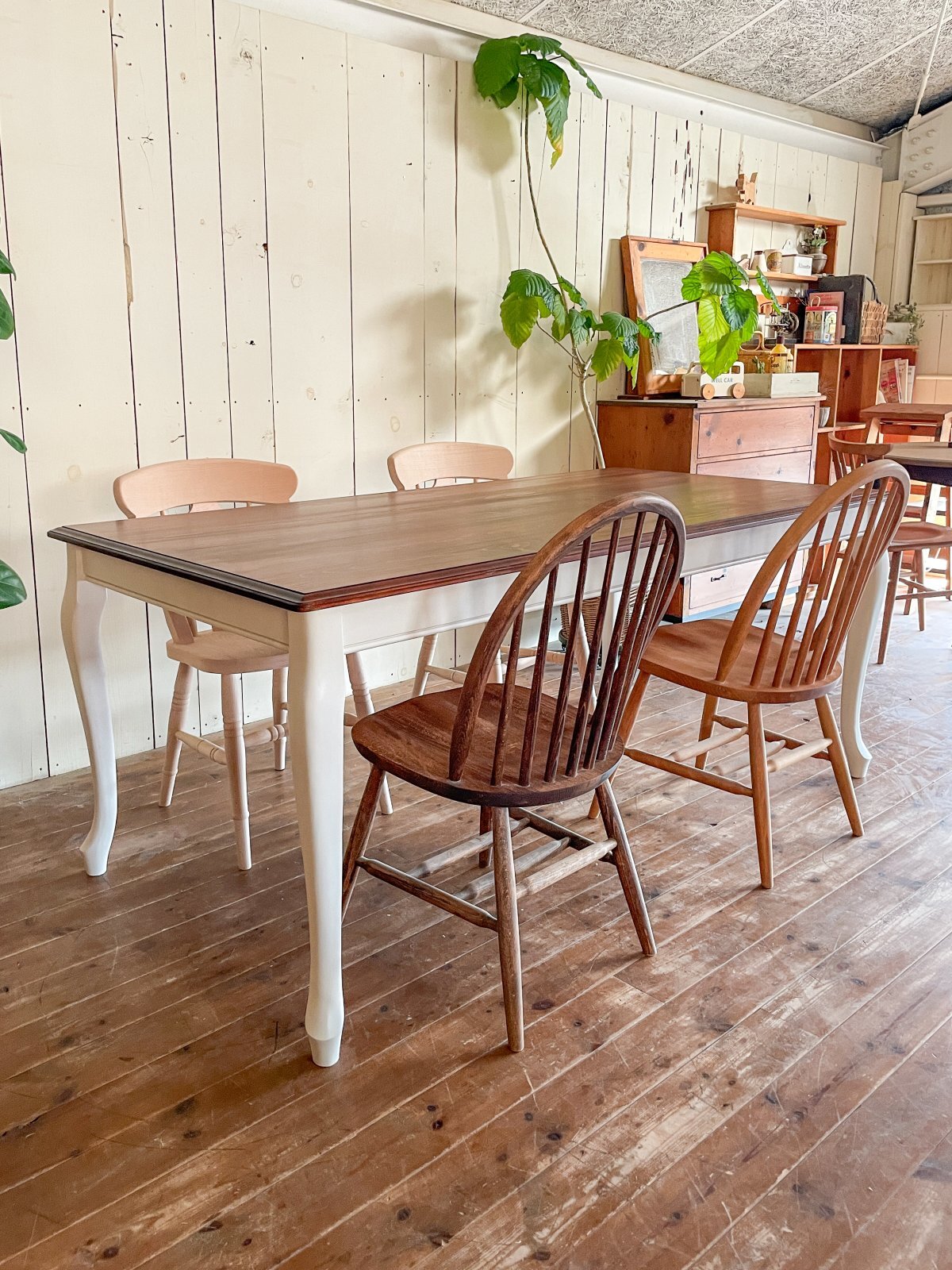 猫足テーブルネコ脚ダイニングテーブルのオーダーメイド専門@大阪東京