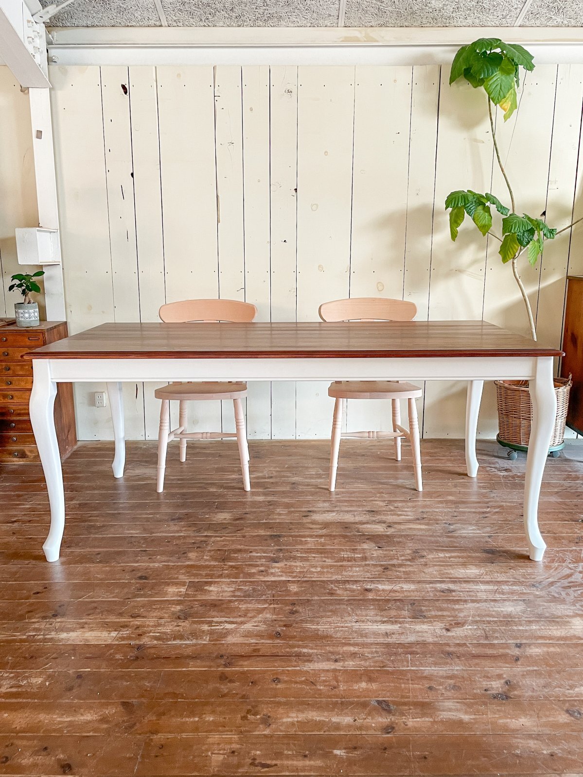 猫足テーブルネコ脚ダイニングテーブルのオーダーメイド専門@大阪東京